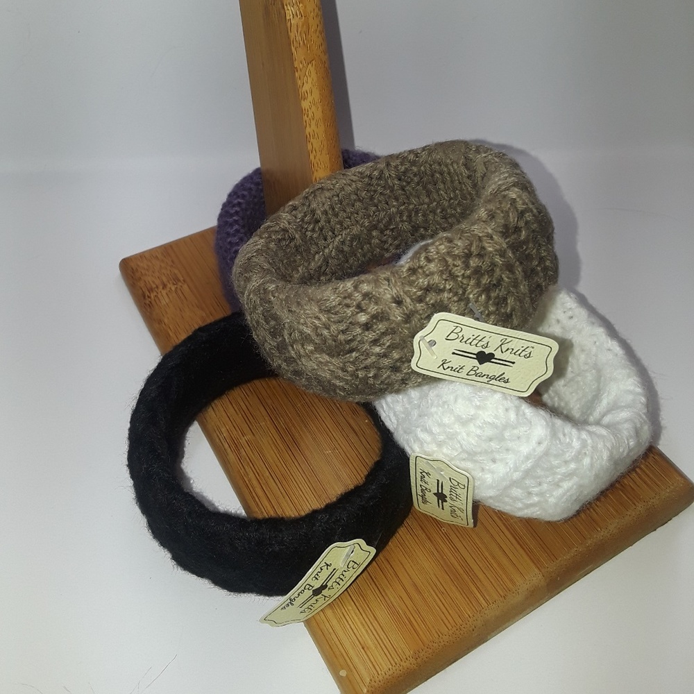 Britt's Knit bangle